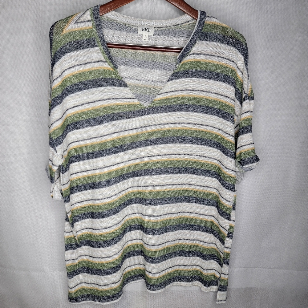 BKE Knit T-shirt Ivory Green Stripe V-neck Short Sleeve Beachy Relaxed Fit L